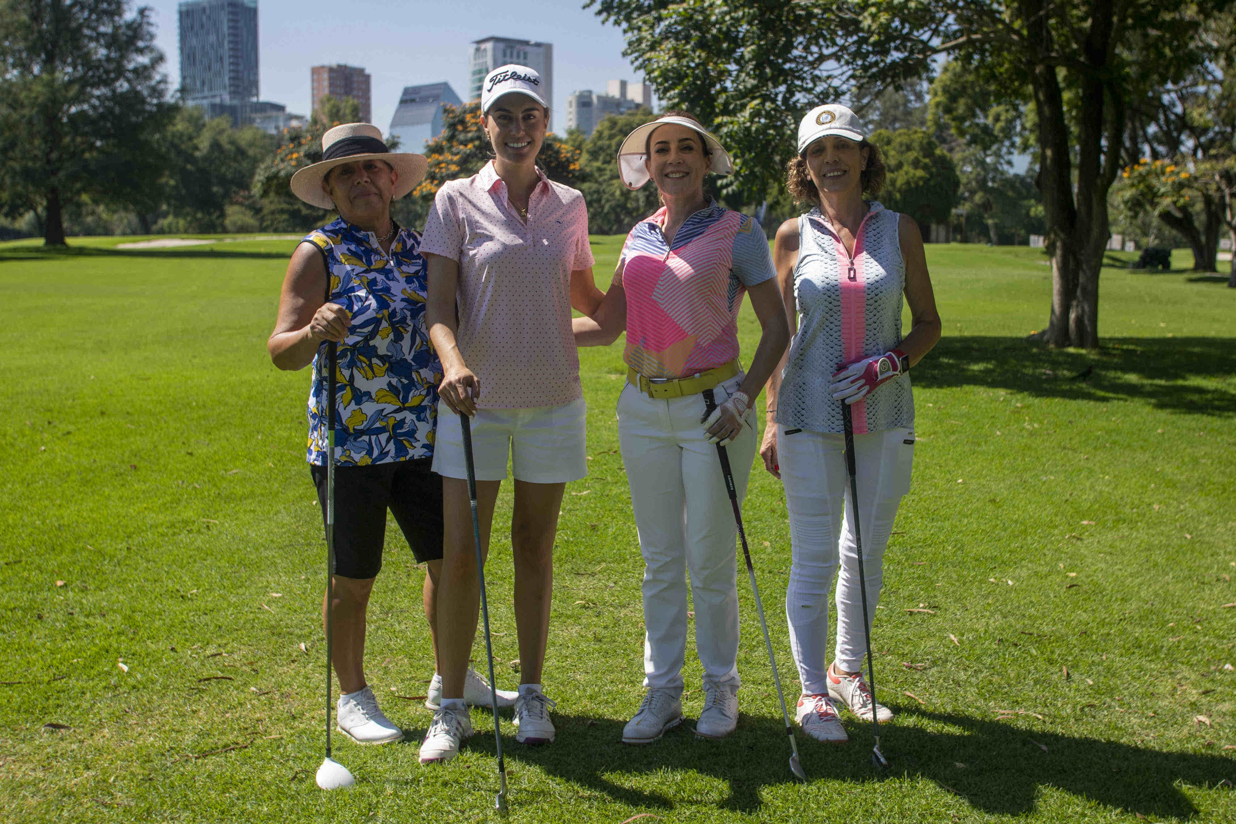 Juanita Caernal, Roxana ChidanMary Paz Tejeda y Maria Teresa Casas